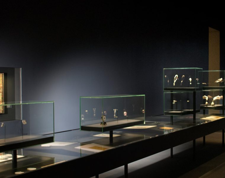Installation view, Cartier and Islamic Art: In Search of Modernity at the Dallas Museum of Art. Courtesy of Dallas Museum of Art. Photo by John Smith.